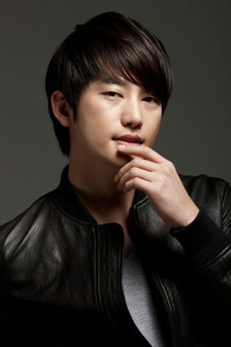 Park Si Hoo
